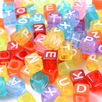 Vairumtirdzniecība 100 gab kubisks alfabēts akrila krelles jauktu krāsu burtu brīvas starplikas krelles DIY rotaslietas izgatavošanai roku darbs rokassprādze