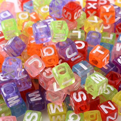 100 gab jauktas kvadrātveida akrila krelles, liela cauruma akrila krelles, vaļīgas starplikas krelles, jauktas vēstules rotaslietu izgatavošanas piederumiem.