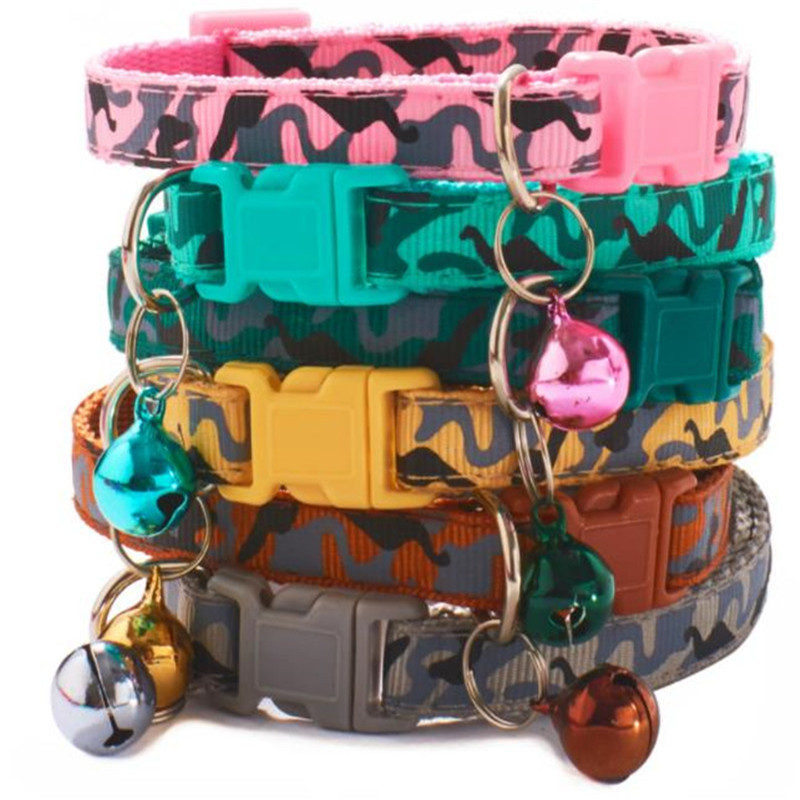 Modes mājdzīvnieku suņu kaklasiksna krāsains raksts maskēšanās jaukas zvaniņa regulējamas kaklasiksnas suņiem kaķiem kucēniem DIY mājdzīvnieku aksesuāri