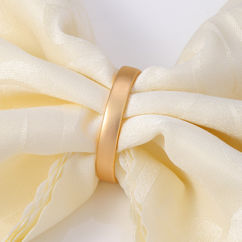 2/4/6GAB Metāla salvešu gredzeni D-veida galda salvešu turētājs Svētku galda dekors Kāzu labvēlības Ziemassvētku vakariņu galda salvešu gredzeni