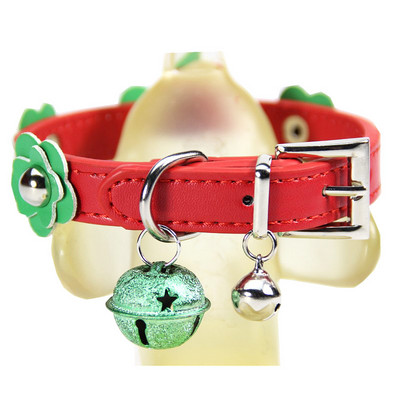 Pu mājdzīvnieku kaklasiksna regulējama Ziemassvētku Helovīna mājdzīvnieka kaklasiksna ar dubultiem zvaniņiem un jaukiem ziedu rotājumiem kaķu un suņu aksesuāriem
