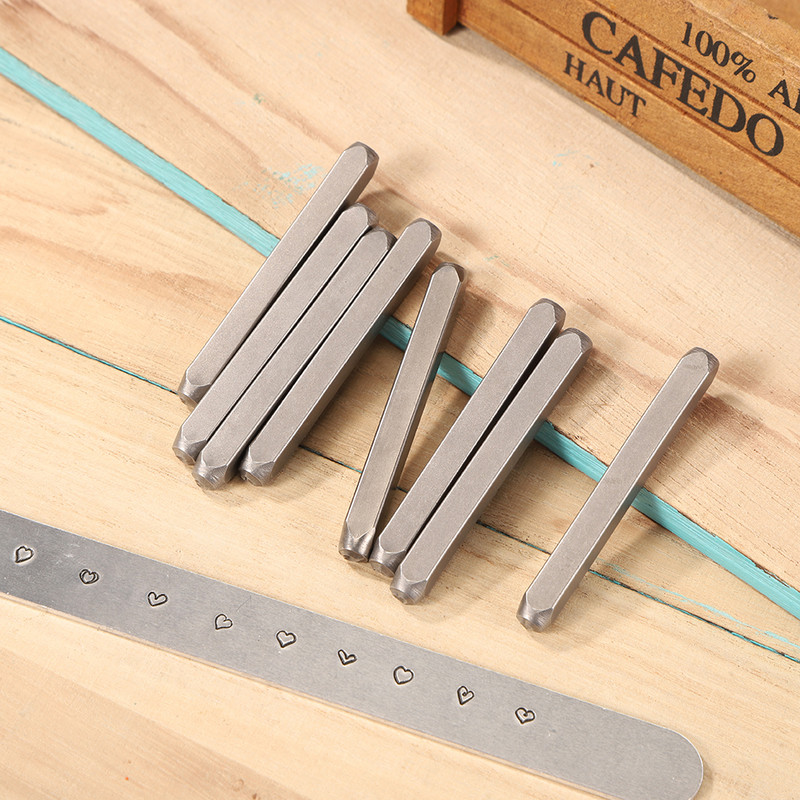 Mīlestības sirds formas metāla štancēšanas komplekts Rotaslietas Zelts Sudrabs Metāla zīmogi Tērauda Ādas štancēšana DIY Instrumenti Apzīmogošanas veidņu Amatniecības komplekts