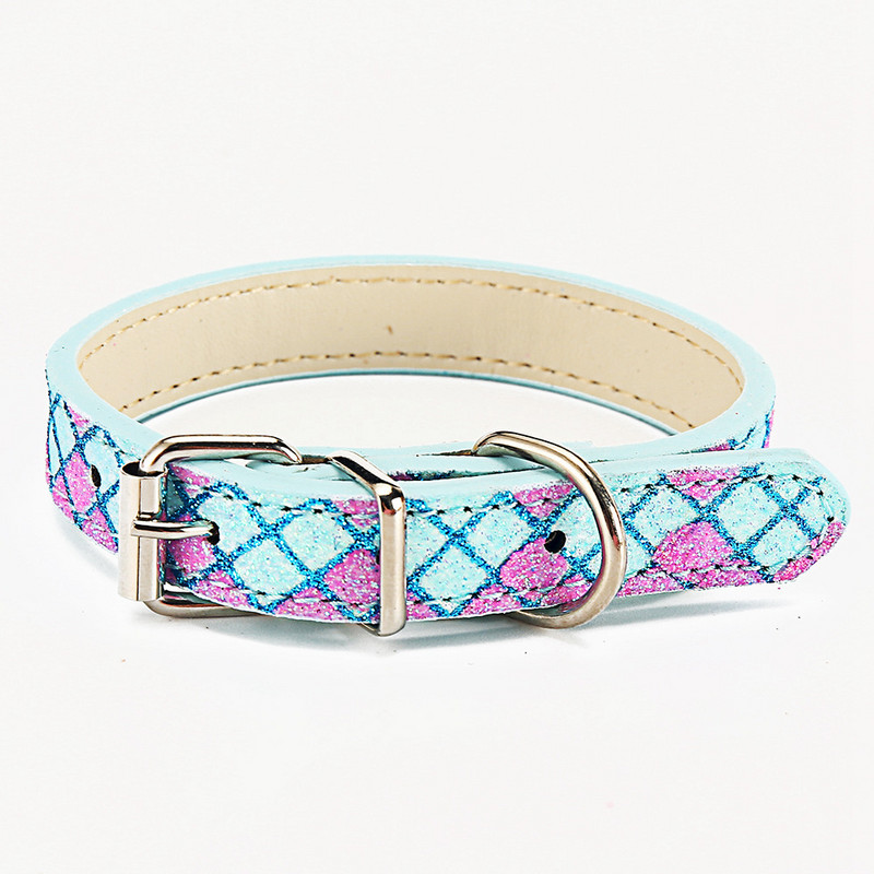 Kvēlojoša ādas kaklasiksna maziem lieliem mājdzīvnieku kaķiem Mirdzoša kaklarota Regulējama kaklasiksna, košļājamā siksna kucēnu mājdzīvnieku produktiem MP0062