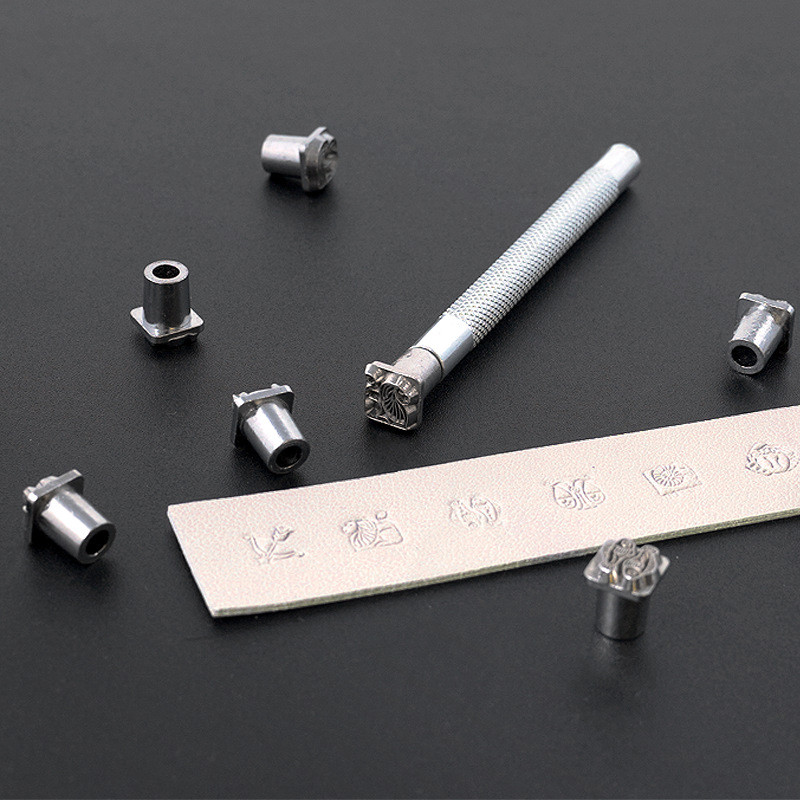 12 τμχ Εργαλεία εκτύπωσης δερμάτινου σφραγίσματος Αστερισμός Ζωδιακό σχέδιο Σφραγίδα από κράμα διάτρητη μεταλλική σφραγίδα σετ για χειροποίητες χειροτεχνίες σκαλίσματος