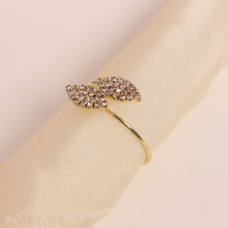 10 бр./лот кристални диаманти пръстен за салфетки/обвивка държач за сервита Сватбен банкет Декорация на маса за вечеря Декорация на дома