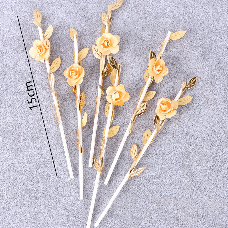 6 komada Love Happy Birthday Torte za kolače Zastavice za kolače s cvijetom ruže za vjenčanje Potrepštine za dječje zabave Dekoracija torti