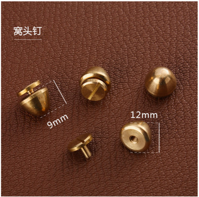 2 vnt. kieto žalvario prisukamos galinės kniedės, skirtos odinėms smeigėms Nagų drabužis Odinis amatinis diržas Piniginės krepšelio dekoravimo įranga 4 formos