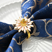 Izsmalcināti salvešu gredzeni Salvešu aptinumi Ziedu formas salvešu gredzeni Dekoratīvie turētāji ballīšu noformējumam Uzlabojiet maltīti ballītei