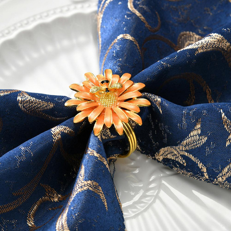 Izsmalcināti salvešu gredzeni Salvešu aptinumi Ziedu formas salvešu gredzeni Dekoratīvie turētāji ballīšu noformējumam Uzlabojiet maltīti ballītei