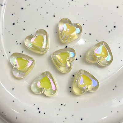 Caurspīdīgas krēmkrāsas sirds formas jaukas krelles rotaslietām. Izgatavojiet DIY piekariņus Tālruņa ķēde Rokassprādze Kaklarota Matu Kaklasaites Aksesuāri