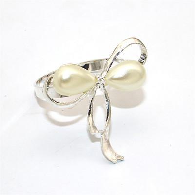 8PCS Gun melnu ziedu salvešu gredzeni Pērļu rhinstone salvešu turētājs Helovīna Lieldienu svētku ballītei Mājas galda noformējums ERP41