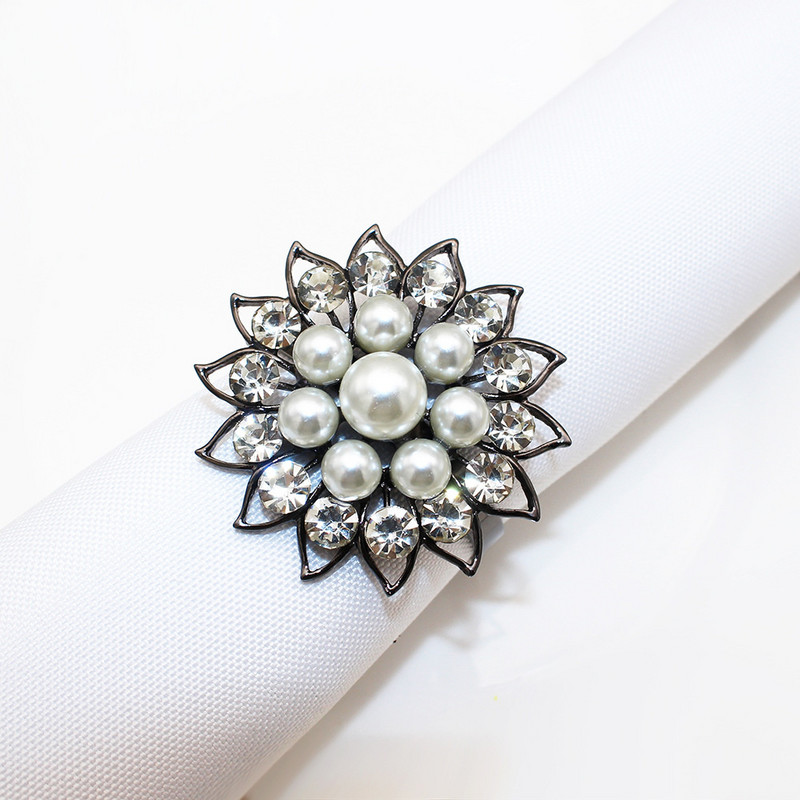 8PCS Gun melnu ziedu salvešu gredzeni Pērļu rhinstone salvešu turētājs Helovīna Lieldienu svētku ballītei Mājas galda noformējums ERP41