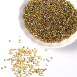 20/50g 2mm Krēms Čehijas Spacer Stikla Sēklu Pērlītes 12/0 Rotaslietas Rokas DIY somām Apģērbs Kaklarotas Rokassprādzes Šūšanas Piederumi