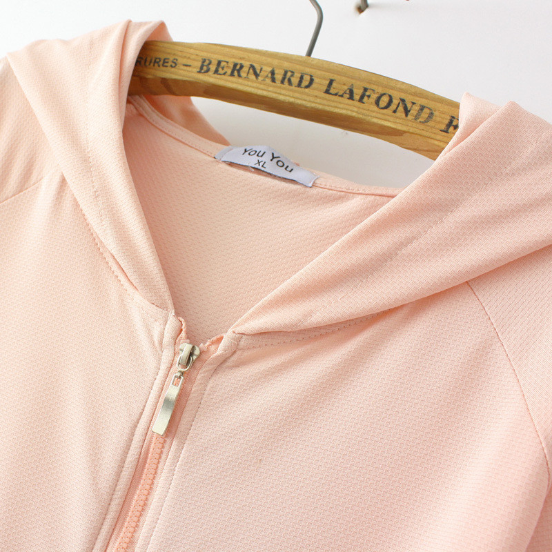 Liela izmēra jaka sievietēm 2023. gada pavasara vasara ar kapuci, svītru saules aizsardzības mētelis, brīvs virsdrēbes, liela izmēra, izliektas drēbes E2-821