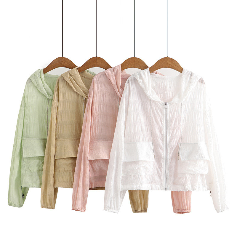 Liela izmēra jaka sievietēm 2023. gada pavasara vasara ar kapuci, īss saules aizsargmētelis, brīvs virsdrēbes, liela izmēra, izliektas drēbes S74-1115