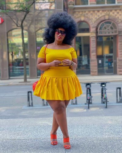 CM.YAYA lielizmēra, divi, 2 daļīgs komplekts ar slaidu kakla izgriezumu ar īsām piedurknēm + mini kroku svārku komplekts, seksīgs ikdienas tērpu komplekts 2021. gada vasara