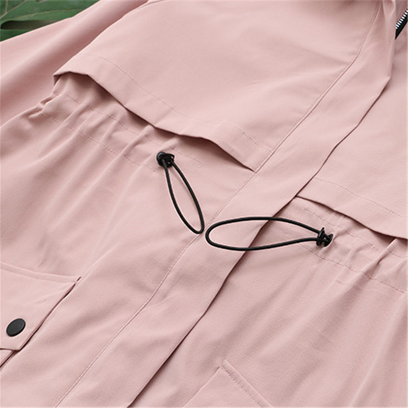 Liela izmēra sieviešu mētelis pavasara uzvalks Valkājiet cepures apkakli, vidēja garuma jaka vienkrāsainā krāsā ar kabatas apdari līdz 220 mārciņām