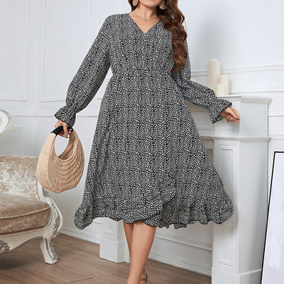 Rudens apģērbi sievietēm ar V-veida kakla izgriezumu ar apdruku ar garām piedurknēm lielizmēra brīvām apakšmalām, volāniem Elegantas melnas, neregulāras, vidēja izmēra kleitas