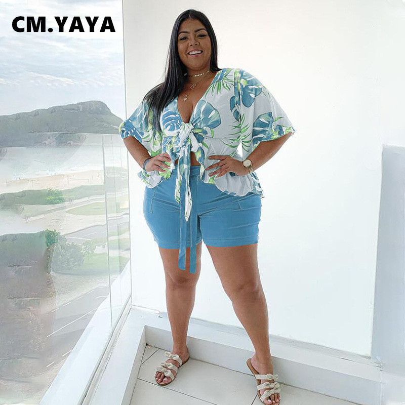 CM.YAYA női nagy méretű szett nyomat rövid ujjú pólyás felsők Strechy rövidnadrág kétrészes szettek Szexi divat Utcai viselet nyári ruha