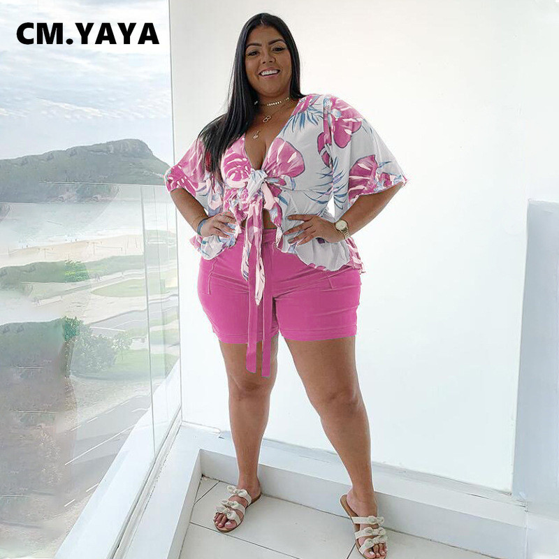 CM.YAYA női nagy méretű szett nyomat rövid ujjú pólyás felsők Strechy rövidnadrág kétrészes szettek Szexi divat Utcai viselet nyári ruha