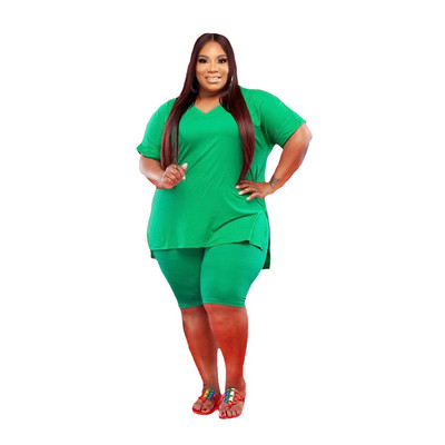CM.YAYA Plus Size XL-5XL Σετ 2 τεμαχίων Γυναικεία ενεργή αθλητική φόρμα T-shirt με λαιμόκοψη σε V + παντελόνι μέχρι το γόνατο σετ μόδας
