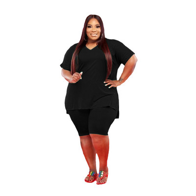 CM.YAYA Plus Size XL-5XL Σετ 2 τεμαχίων Γυναικεία ενεργή αθλητική φόρμα T-shirt με λαιμόκοψη σε V + παντελόνι μέχρι το γόνατο σετ μόδας