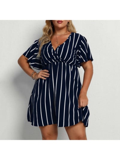 Dryžuota suknelė V formos iškirpte trumpomis rankovėmis laisvu juosmeniu ir laisvalaikio bohemiška plius dydžio apranga vakarėlio suknele