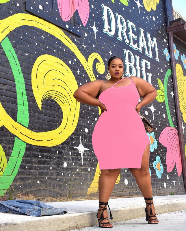 2021. gada vasaras sieviešu lielizmēra Eiropas un Amerikas seksīga vienkrāsaina kleita bez piedurknēm, neregulāra gurnu kleita