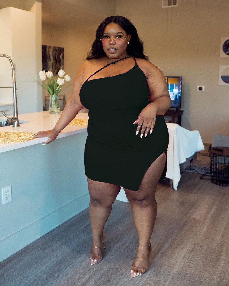 2021. gada vasaras sieviešu lielizmēra Eiropas un Amerikas seksīga vienkrāsaina kleita bez piedurknēm, neregulāra gurnu kleita