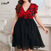 V veida kakla volāni ar ziedu apdruku ar trīs ceturtdaļu piedurknēm Modes Anglijas mežģīnes, vaļīgas tīkla dzija Vasaras liela izmēra sieviešu kleita līdz ceļiem