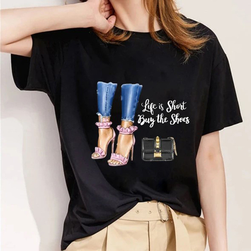 Letné módne tričko Moderné dievčenské tričko Dámske topy Základné O-krídlové čierne tričká Voľné tričko s krátkym rukávom