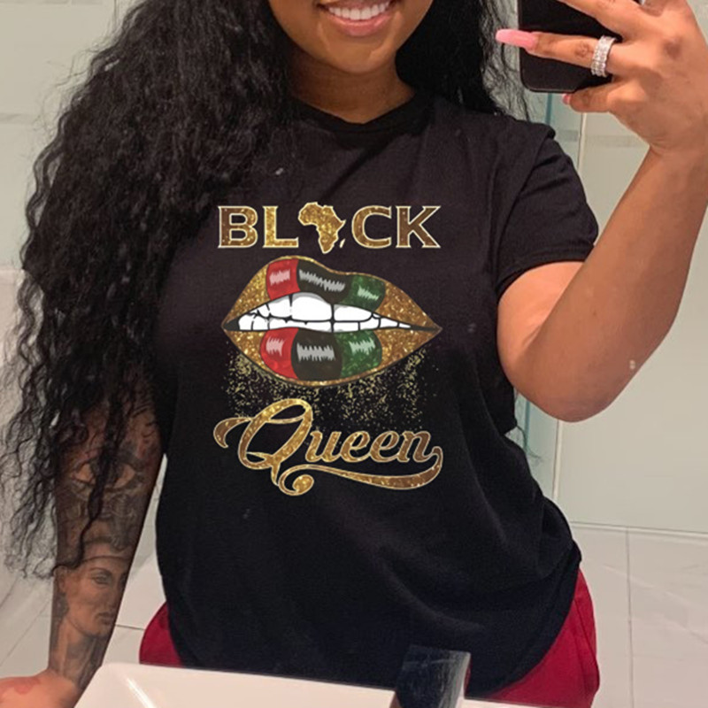 Nyári női levélmintás pólók Női fekete királynő szexi ajkak piros szív grafikai póló Divat bő rövid ujjú póló