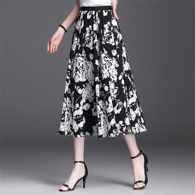 Eleganti ar ledus zīda apdruku A-līnijas svārki, plāni literatūras un mākslas dizaina dāmai ar augstu vidukli, vidēja garuma versija, lieli šūpojošie svārki