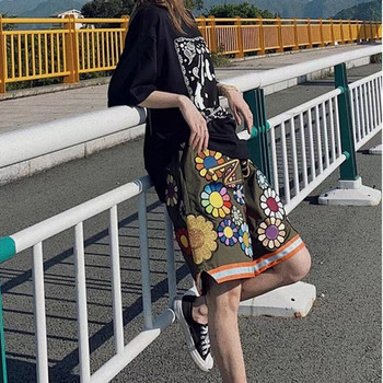 Бродирани къси панталони в японски стил за мъже Модни къси панталони със слънчогледови щампи за жени Летни ежедневни аниме шорти Плажни къси панталони Y2k