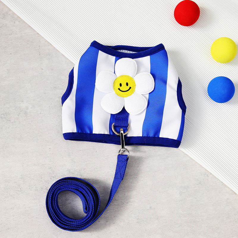 Svītraina kucēna suņu zirglieta un siksna ar jauku saules ziedu sieta vasaras vestu apģērbu maziem un vidējiem suņiem, regulējams maltiešu kaķis