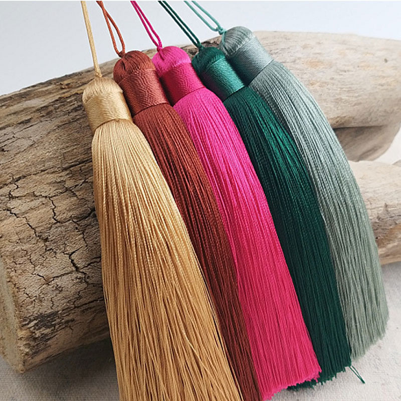 1 db 12 cm-es selyem bojt akasztókötéllel Varró Bang Bojt Díszkulcs Bojtok Függesztett Otthoni Dekorációhoz Barkácsolás