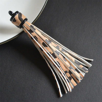 WFFNNKC 6 buc. pandantive cu ciucuri din piele artificială multicoloră, bijuterii pentru articole de îmbrăcăminte, artizanat, cu franjuri, geantă pentru telefon, lanț cheie, accesorii de decor