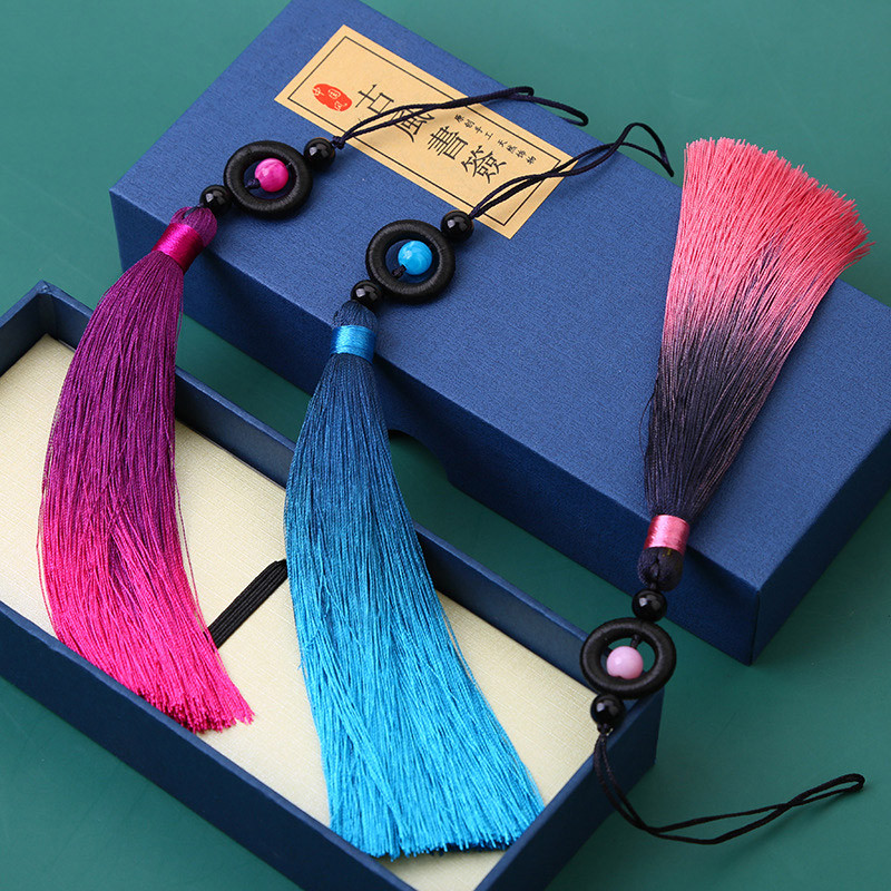 Šilkiniai rankų darbo minkšti gradiento kutai su kilpele papuošalų kūrimas pasidaryk pats Projektai Žymės Siuvimo Užuolaidos Priedai Pakabukas