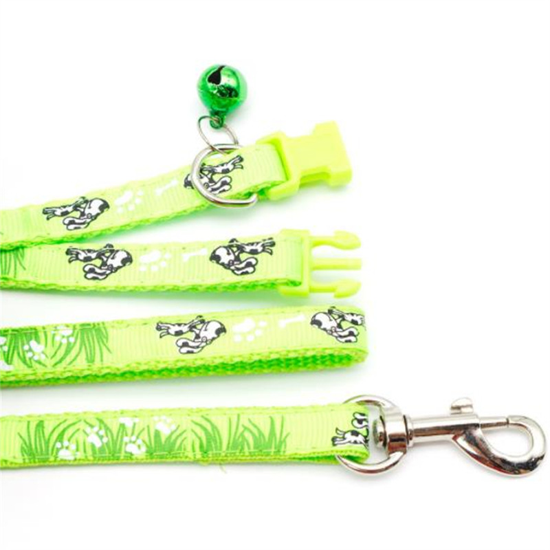 Modes mājdzīvnieku kakla siksna Vilces virve Dzīvnieku raksts Jauki zvaniņa regulējami kaklasiksnas sunim kaķim kucēnam kaķēnam DIY mājdzīvnieku aksesuāri