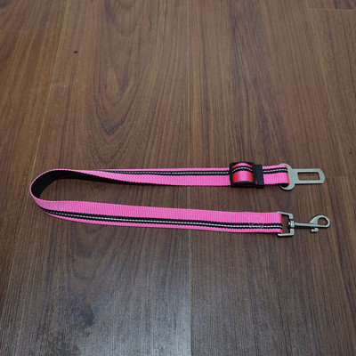 Naminių gyvūnėlių reikmenys Automobilio saugos diržas Šuns saugos diržas šuns pavadėlis Transporto priemonės diržas Reguliuojamas amortizatorius Elastinga Šviesą atspindinti saugos virvė šunų katei