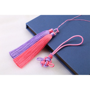 Δύο έγχρωμες κρεμαστά σχοινί μεταξωτές φούντες DIY κουρτίνα ρούχα Τσάντα προμήθειες χειροτεχνίας Κρεμαστό κρεμαστό φούντα Κλασικού στυλ Διακοσμητική φούντα