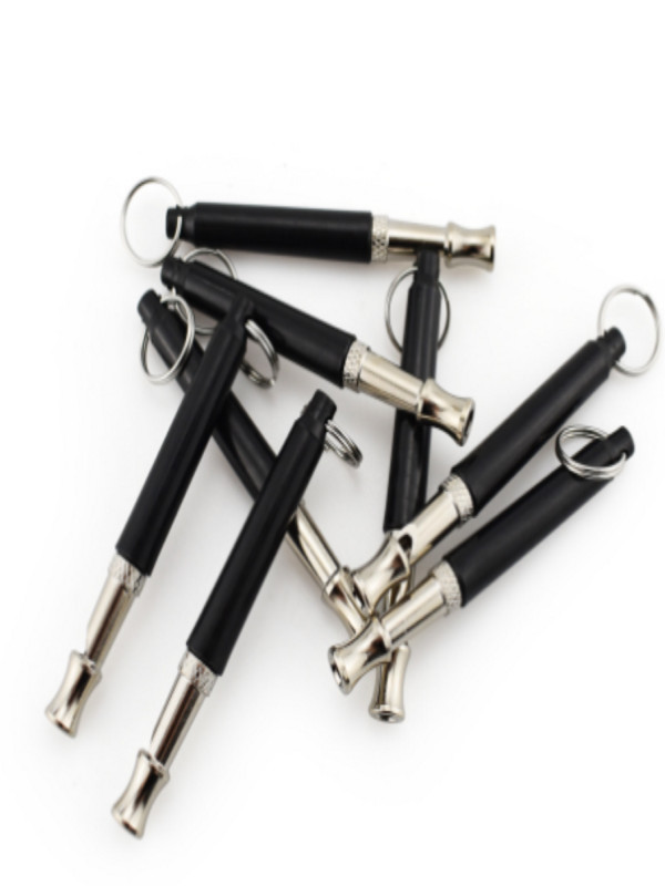 Aukšto dažnio šunų naminių gyvūnėlių viršgarsinis švilpukas, stabdomas lojimas, kontrolė šunų fleita, atgrasantis švilpukas šuniukas, reguliuojama fleita