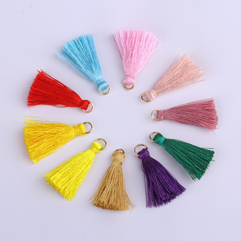 100 DB 3 cm-es poliészter akasztógyűrűs bojt barkács Függöny Ékszer Függöny Ruha Díszítő Kiegészítő Kulcstartó Kézitáska Medálok