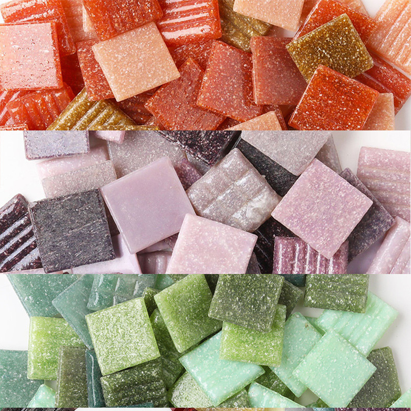 85 g / 3 uncijos apie 30 vnt Mozaikinės kvarco plytelės 2 cm / 0,78 colio kvadratinės plytelės 0,4 cm / 0,15 colio storio mozaikinės medžiagos mišri spalva