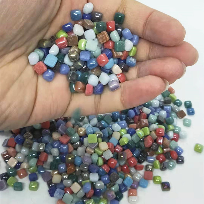 100 g/3,52 unces (apmēram 300 gab.) 0,58 cm kvadrātveida glazūras nefrīta mozaīkas flīzes DIY amatniecības flīžu mozaīkas izgatavošanas materiāli vairākās krāsās pēc izvēles