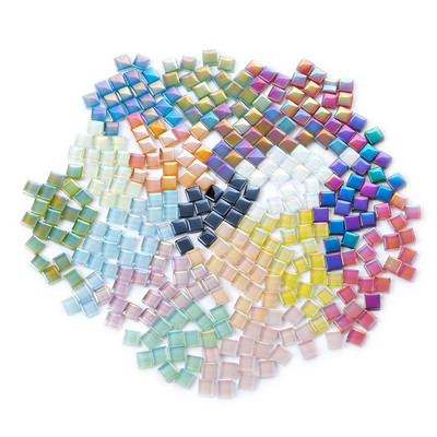 100db (100g/3.52oz) fényes mázas üvegmozaik csempe, 4 mm/0,16 hüvelyk vastagság 1 cm/0,39 hüvelyk négyzet alakú kézműves csempemozaik készítő anyagok