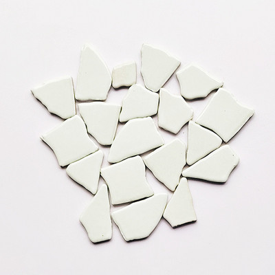 Zilā un baltā porcelāna fragmenti 3 unces/85 g (4–5 gab.) Keramikas mozaīkas flīzes DIY amatniecības flīžu mozaīkas izgatavošanas materiāli