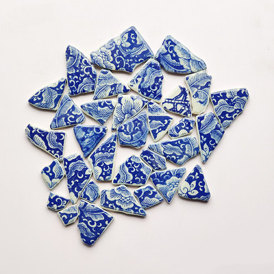 Zilā un baltā porcelāna fragmenti 3 unces/85 g (4–5 gab.) Keramikas mozaīkas flīzes DIY amatniecības flīžu mozaīkas izgatavošanas materiāli