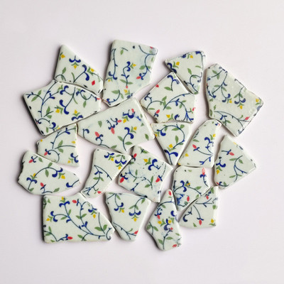 Zilā un baltā porcelāna fragmenti 3 unces/85 g (4–5 gab.) Keramikas mozaīkas flīzes DIY amatniecības flīžu mozaīkas izgatavošanas materiāli