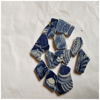 100g Направи си сам неправилни мозаечни плочки Сини и бели порцеланови мозаечни каменни пъзели за изкуства за правене на мозайки